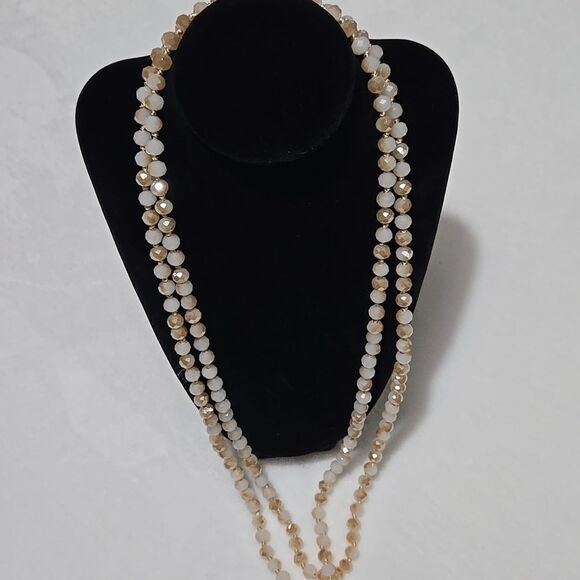 Vintage Glass Beaded Necklace - Picture 3 of 6